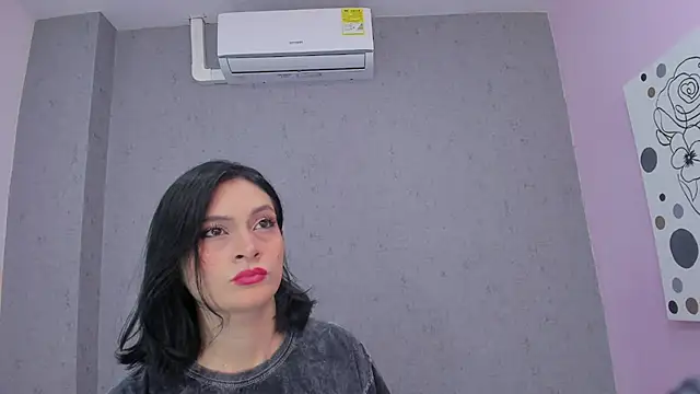 Snapshot of Tiffany_mendez chatting on November 11, 2025, 12:22 pm Tiffany mendez online show from November 11, 2025, 12:22 pm