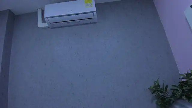 Snapshot of Tiffany_mendez chatting on December 3, 2025, 12:04 pm Tiffany mendez online show from December 3, 2025, 12:04 pm