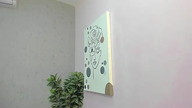 Tiffany mendez online show from April 4, 2026, 12:01 pm