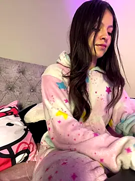 LucyEvans  online show from October 30, 2025, 2:54 am