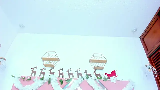 Snapshot of nahomygrey_ chatting on December 19, 2025, 7:38 pm nahomygrey online show from December 19, 2025, 7:38 pm