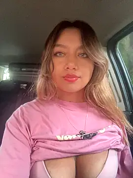 Snapshot of amanda-medrano1 chatting on December 22, 2025, 5:02 pm amanda-medrano1 online show from December 22, 2025, 5:02 pm