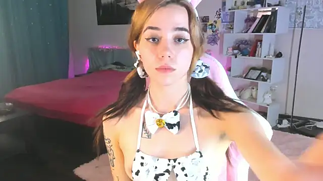 Snapshot of Ramona_Johnson chatting on March 13, 2025, 6:58 am Ramona Johnson online show from March 13, 2025, 6:58 am