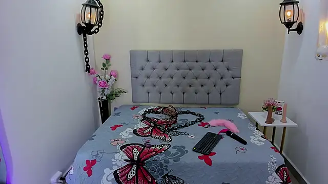 Snapshot of hellen_kat chatting on February 10, 2025, 10:30 pm hellen kat online show from February 10, 2025, 10:30 pm
