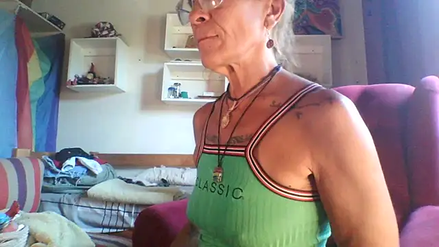 sabinytahot online show from December 28, 2024, 1:28 pm