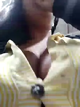 Snapshot of Miia_grand chatting on March 13, 2025, 3:39 pm Miia grand online show from March 13, 2025, 3:39 pm