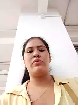 Snapshot of Miia_grand chatting on January 24, 2025, 6:25 pm Miia grand online show from January 24, 2025, 6:25 pm