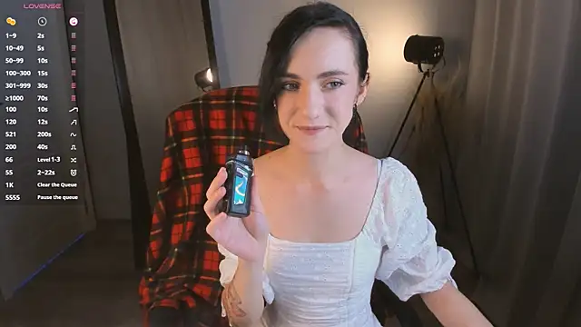 Dearly kitty online show from November 7, 2025, 6:51 am