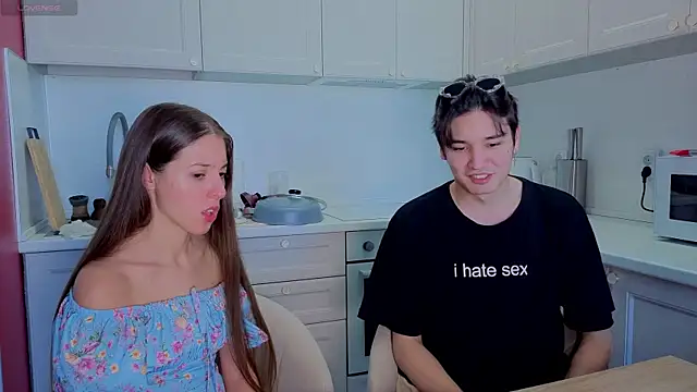 Snapshot of fcjuicy_pussy chatting on October 3, 2025, 7:54 am fcjuicy pussy online show from October 3, 2025, 7:54 am