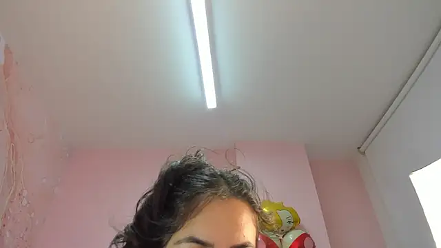 Snapshot of soyzarahtorres chatting on November 28, 2025, 10:10 pm soyzarahtorres online show from November 28, 2025, 10:10 pm