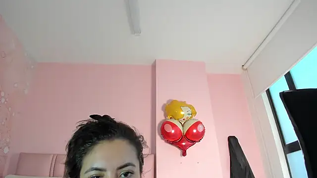 Snapshot of soyzarahtorres chatting on November 25, 2025, 10:21 pm soyzarahtorres online show from November 25, 2025, 10:21 pm