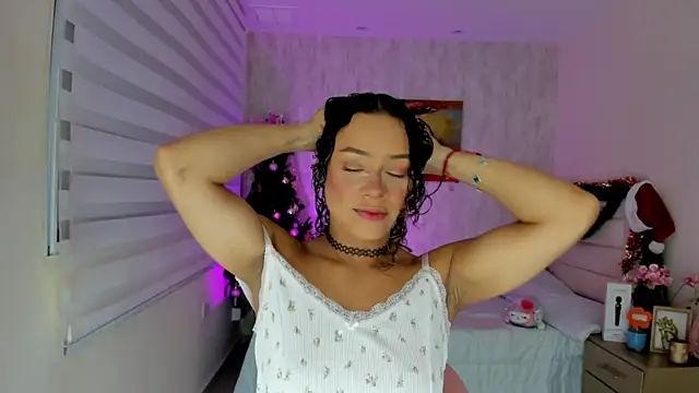 Snapshot of Keni_malf chatting on December 18, 2025, 3:11 am Keni malf online show from December 18, 2025, 3:11 am