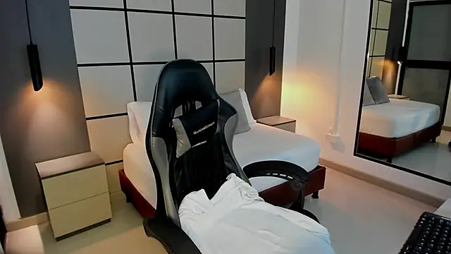 Snapshot of melody_flowers chatting on October 28, 2025, 12:37 pm melody flowers online show from October 28, 2025, 12:37 pm