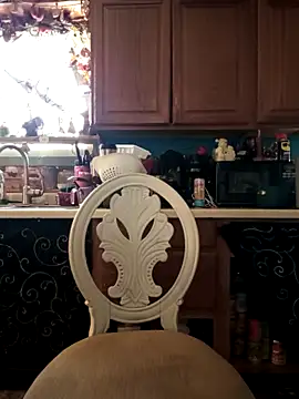 lilbishmiss online show from December 19, 2025, 5:04 pm