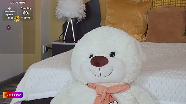 Snapshot of Sarah-Hart chatting on February 22, 2025, 8:40 am Sarah-Hart online show from February 22, 2025, 8:40 am