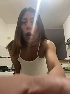 Snapshot of Yerucita chatting on December 16, 2025, 3:11 am Yerucita online show from December 16, 2025, 3:11 am