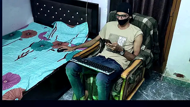 Snapshot of Habibi_big_b chatting on September 13, 2025, 5:57 pm Habibi big b online show from September 13, 2025, 5:57 pm