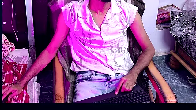 Snapshot of Habibi_big_b chatting on September 9, 2025, 6:06 pm Habibi big b online show from September 9, 2025, 6:06 pm