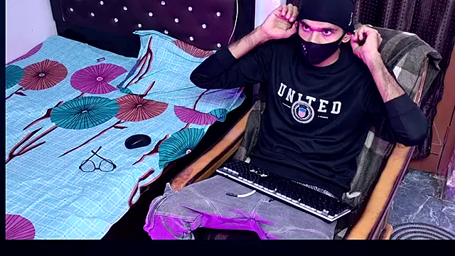 Snapshot of Habibi_big_b chatting on September 14, 2025, 5:24 pm Habibi big b online show from September 14, 2025, 5:24 pm