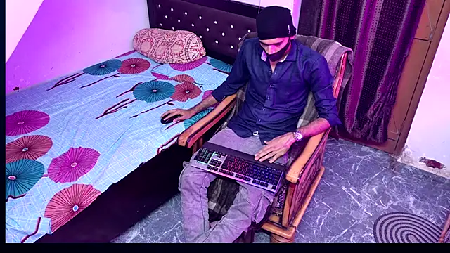 Snapshot of Habibi_big_b chatting on September 20, 2025, 5:40 pm Habibi big b online show from September 20, 2025, 5:40 pm