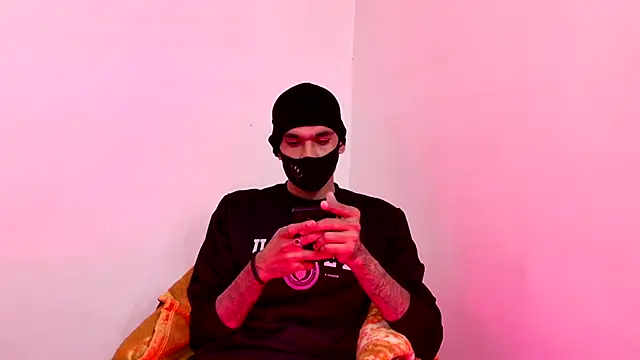 Snapshot of Habibi_big_b chatting on November 25, 2025, 8:47 am Habibi big b online show from November 25, 2025, 8:47 am