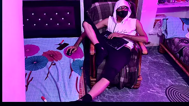 Snapshot of Habibi_big_b chatting on September 22, 2025, 6:47 pm Habibi big b online show from September 22, 2025, 6:47 pm