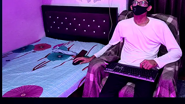 Snapshot of Habibi_big_b chatting on September 12, 2025, 5:35 pm Habibi big b online show from September 12, 2025, 5:35 pm