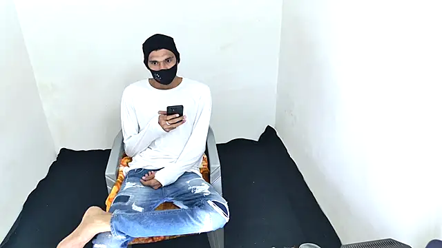 Snapshot of Habibi_big_b chatting on November 20, 2025, 7:09 am Habibi big b online show from November 20, 2025, 7:09 am