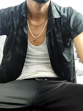 Snapshot of Habibi_big_b chatting on March 16, 2025, 5:07 pm Habibi big b online show from March 16, 2025, 5:07 pm