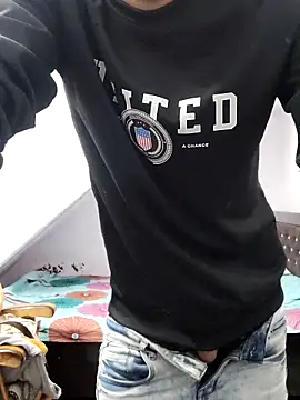 Snapshot of Habibi_big_b chatting on March 5, 2025, 7:38 pm Habibi big b online show from March 5, 2025, 7:38 pm