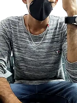 Snapshot of Habibi_big_b chatting on March 19, 2025, 11:28 am Habibi big b online show from March 19, 2025, 11:28 am