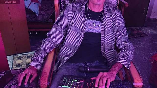 Snapshot of Habibi_big_b chatting on August 7, 2026, 12:00 pm Habibi big b online show from August 7, 2026, 12:00 pm