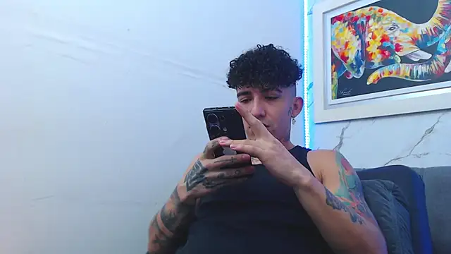 Snapshot of targuerian22 chatting on December 18, 2025, 12:38 am targuerian22 online show from December 18, 2025, 12:38 am