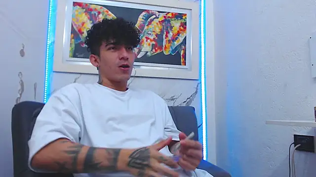 Snapshot of targuerian22 chatting on February 18, 2026, 6:59 pm targuerian22 online show from February 18, 2026, 6:59 pm