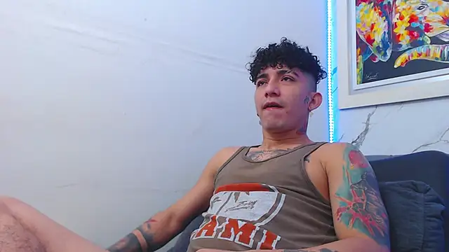 Snapshot of targuerian22 chatting on December 19, 2025, 11:40 pm targuerian22 online show from December 19, 2025, 11:40 pm