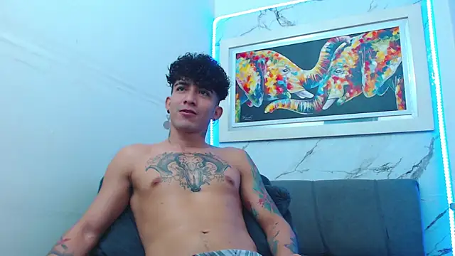 Snapshot of targuerian22 chatting on February 4, 2026, 3:01 am targuerian22 online show from February 4, 2026, 3:01 am