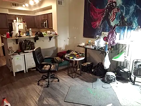 lit702 online show from April 4, 2026, 7:20 pm