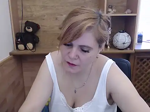 DaniellaKiss online show from April 4, 2026, 9:16 am