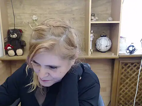 DaniellaKiss online show from March 17, 2026, 1:36 pm