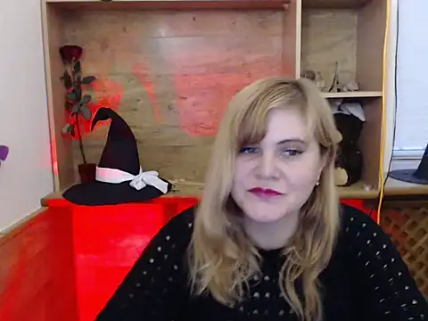 Snapshot of DaniellaKiss chatting on October 26, 2025, 1:11 pm DaniellaKiss online show from October 26, 2025, 1:11 pm