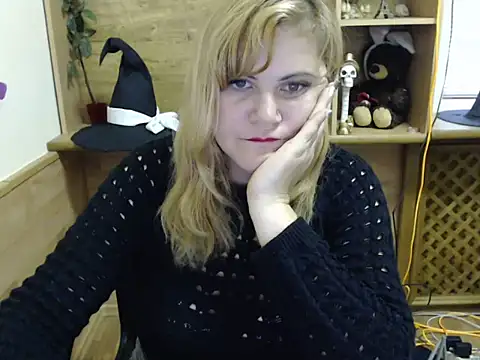 Snapshot of DaniellaKiss chatting on October 27, 2025, 7:31 am DaniellaKiss online show from October 27, 2025, 7:31 am