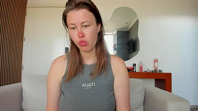 jessica tenderly online show from December 3, 2025, 3:22 pm