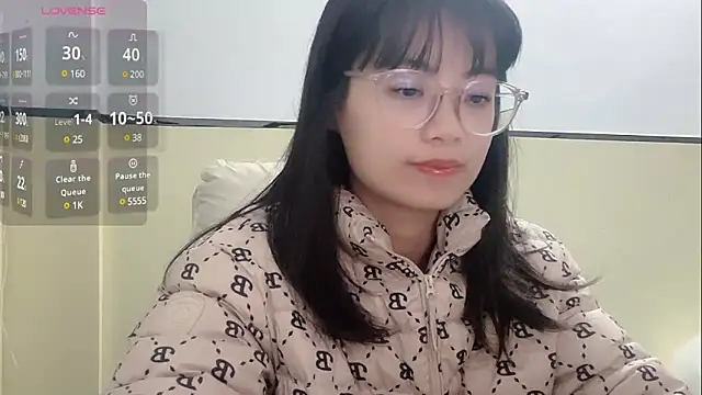 Snapshot of Honey-cici chatting on March 18, 2025, 6:17 am Honey-cici online show from March 18, 2025, 6:17 am