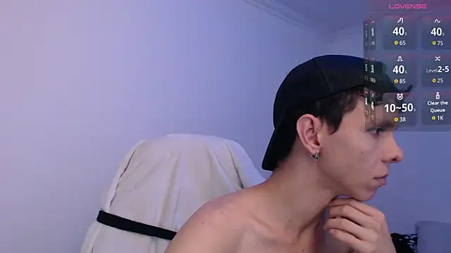 bryamado69 online show from April 6, 2026, 6:36 am