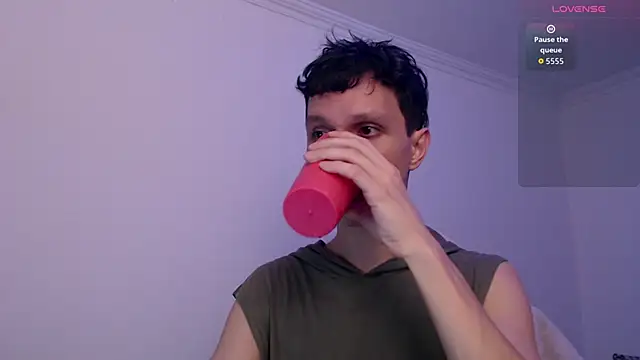 bryamado69 online show from February 28, 2026, 7:13 pm