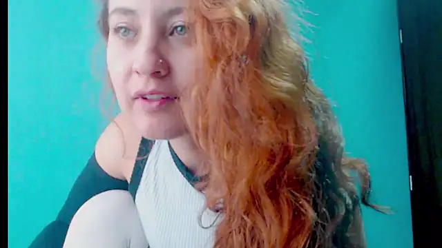 Snapshot of zoe_jones3 chatting on February 25, 2025, 3:42 pm zoe jones3 online show from February 25, 2025, 3:42 pm