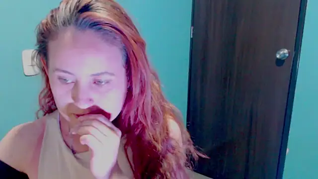 Snapshot of zoe_jones3 chatting on January 23, 2025, 11:05 pm zoe jones3 online show from January 23, 2025, 11:05 pm