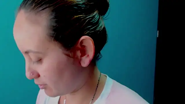 Snapshot of zoe_jones3 chatting on February 18, 2025, 3:10 pm zoe jones3 online show from February 18, 2025, 3:10 pm