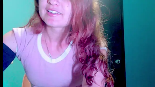 Snapshot of zoe_jones3 chatting on March 7, 2025, 2:25 am zoe jones3 online show from March 7, 2025, 2:25 am