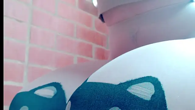 Snapshot of zoe_jones3 chatting on September 24, 2025, 2:01 pm zoe jones3 online show from September 24, 2025, 2:01 pm